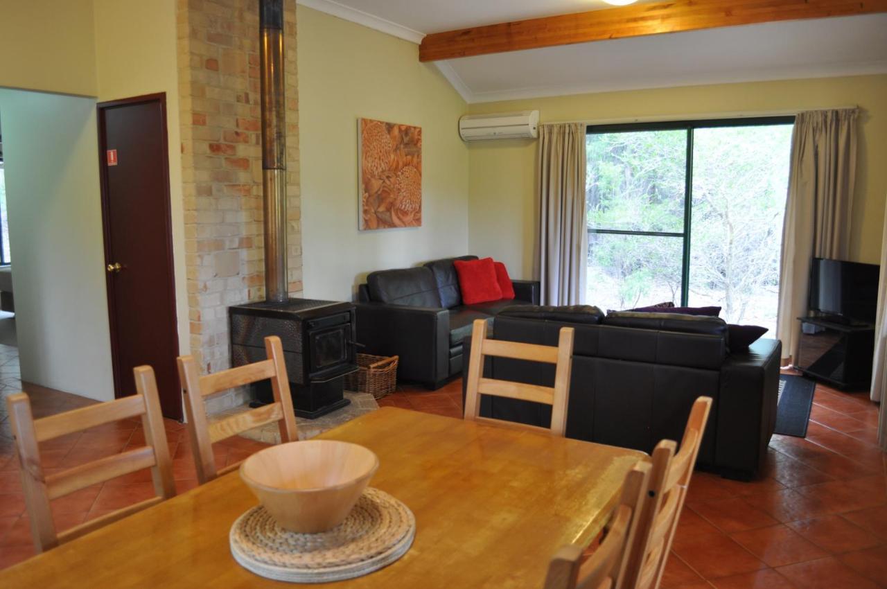 Karri Valley Chalets Pemberton Esterno foto