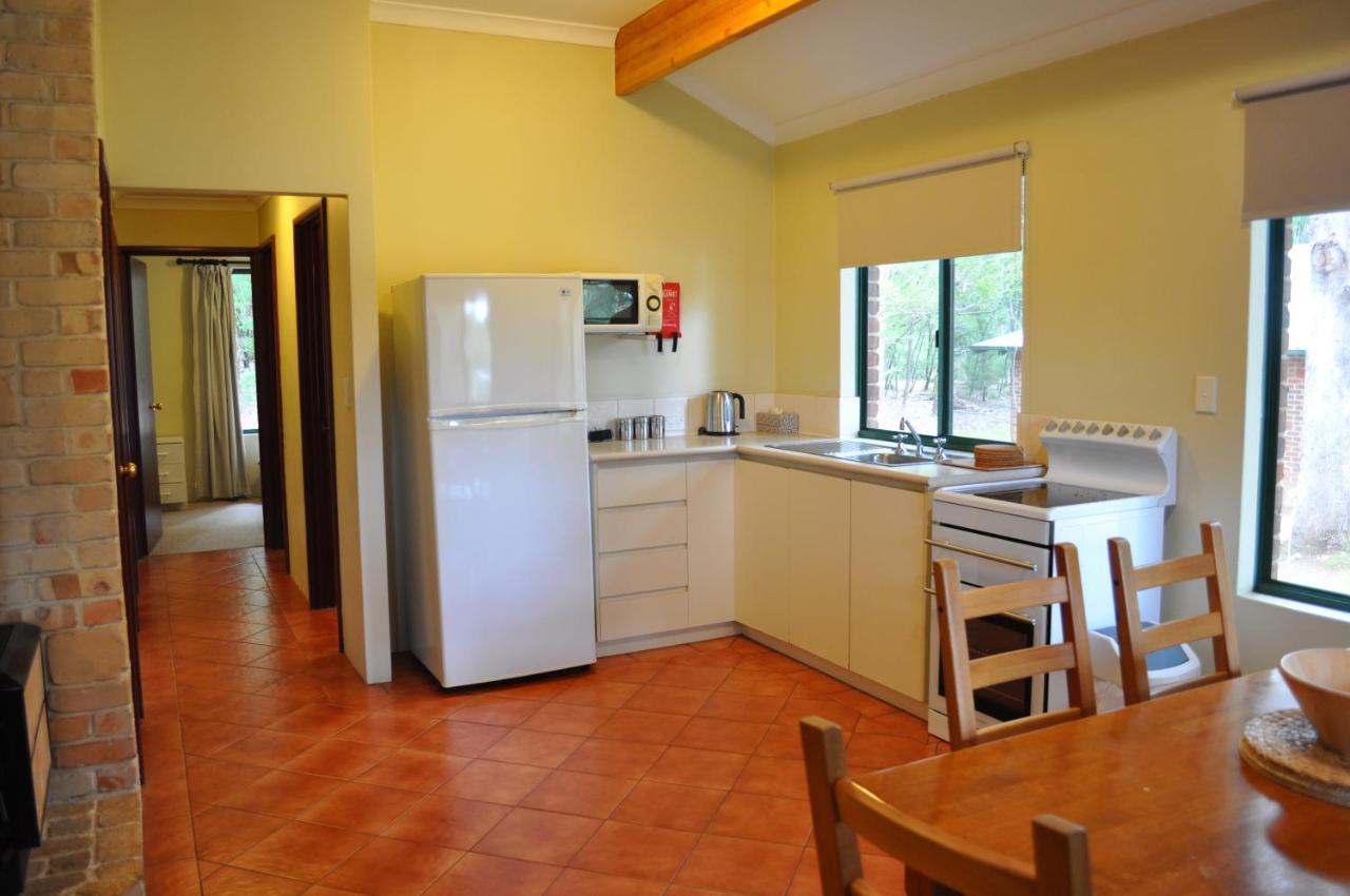 Karri Valley Chalets Pemberton Esterno foto